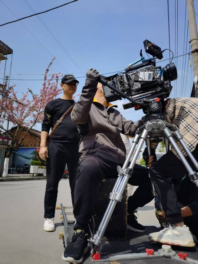 岢岚县广告片拍摄：快消品牌爆款之选，网感内容适配社媒传播！